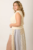 Load image into Gallery viewer, CABLE KNIT SWEATER VEST
