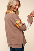 Load image into Gallery viewer, Drop Shoulder Color Block Pullover Knit Top
